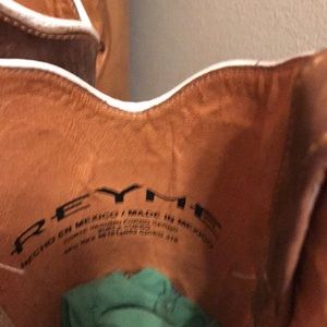 Women’s western boot like new condition.